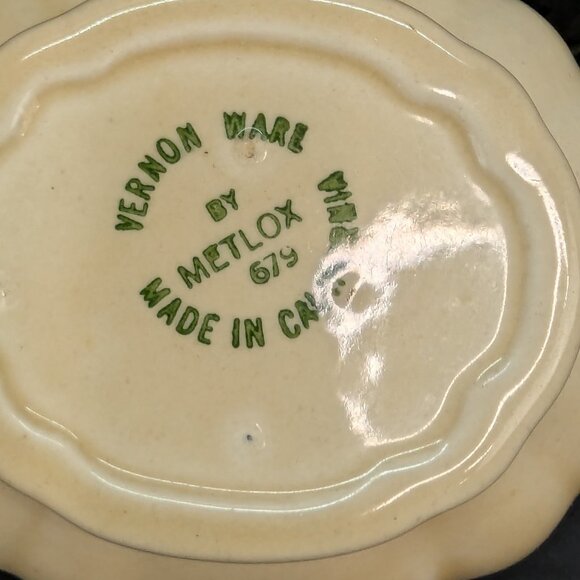 Vernon Ware By Metlox GIGI Handpainted Stoneware Creamer 679 Made in California - Picture 8 of 8